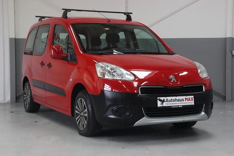 Gebraucht Peugeot TePee Active 120 PS (88 kW) 2012 Rot SUV
