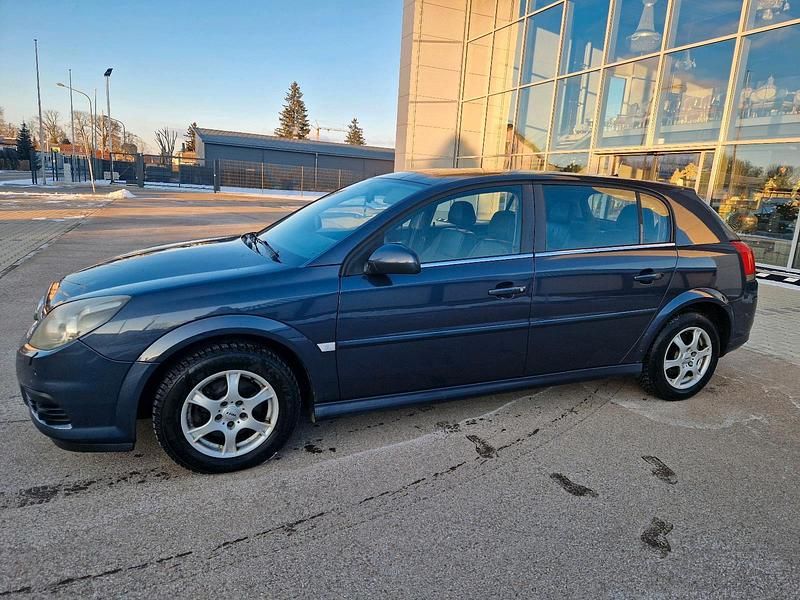 Andere farben Gebraucht 2006 Opel Signum Kleinwagen | 1.299 € (Fairer Preis) - Bild 1/4