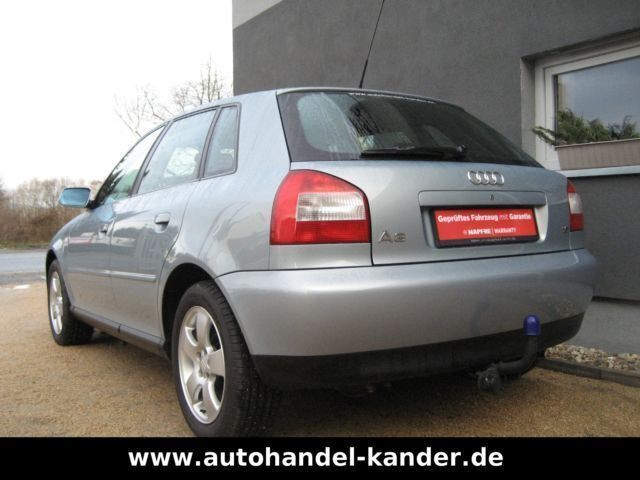 Gebraucht Audi A3 Attraction 102 PS (75 kW) 2001 Blau metallic Limousine