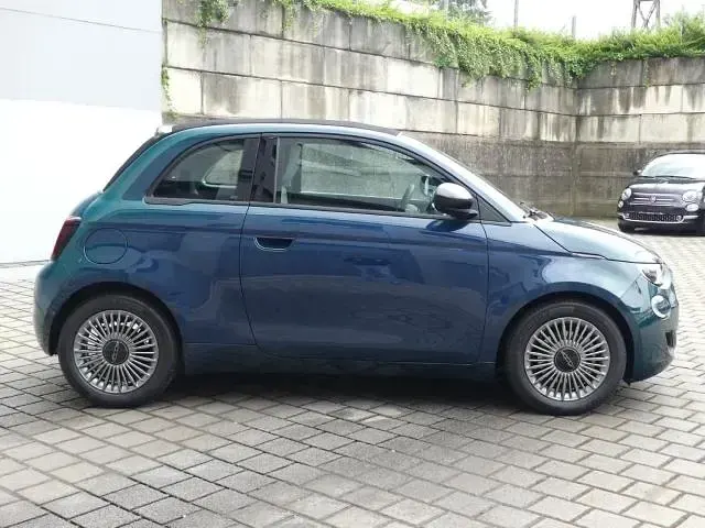 Neu Fiat 500C Icon 65 PS (47 kW) 2026 Ozean grün metallic Cabrio
