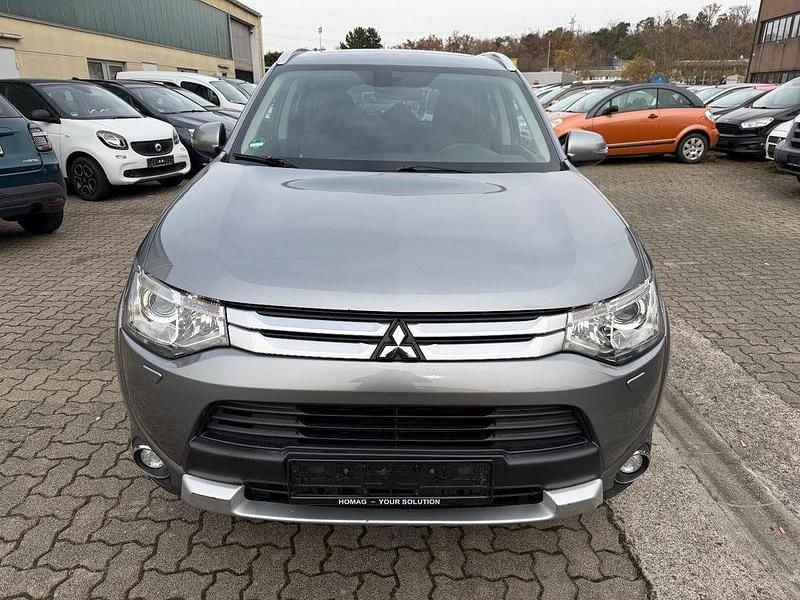 Grau Gebraucht 2014 Mitsubishi Outlander Instyle SUV | 7.999 € (Guter Preis) - Bild 1/4