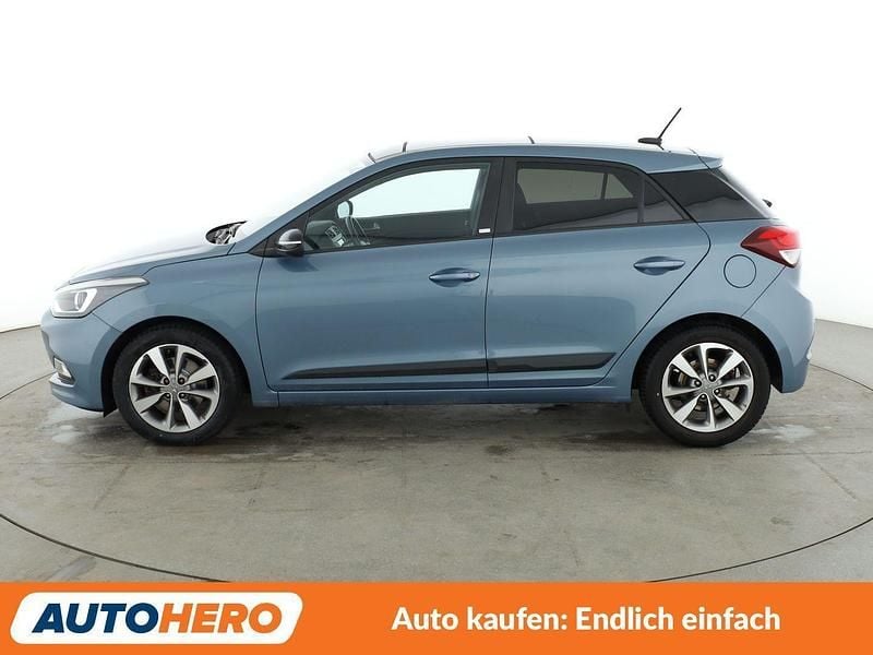 Gebraucht Hyundai i20 Passion Plus 120 PS (88 kW) 2018 Blau Kleinwagen