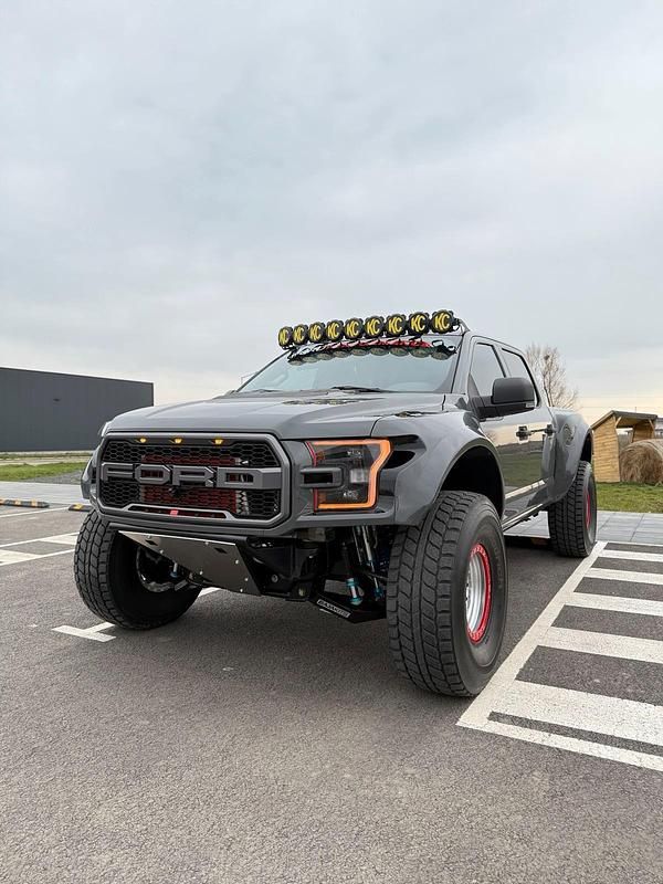 Grau Gebraucht 2019 Ford F-150 Raptor Abholung | 139.999 € - Bild 1/4