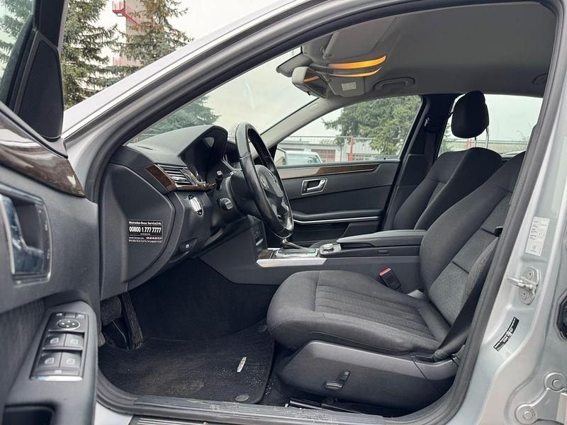 Gebraucht Mercedes E220 170 PS (125 kW) 2009 Silber Limousine