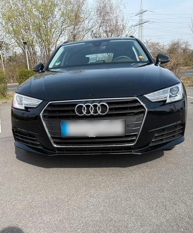 Gebraucht Audi A4 150 PS (110 kW) 2018 Schwarz Kombi