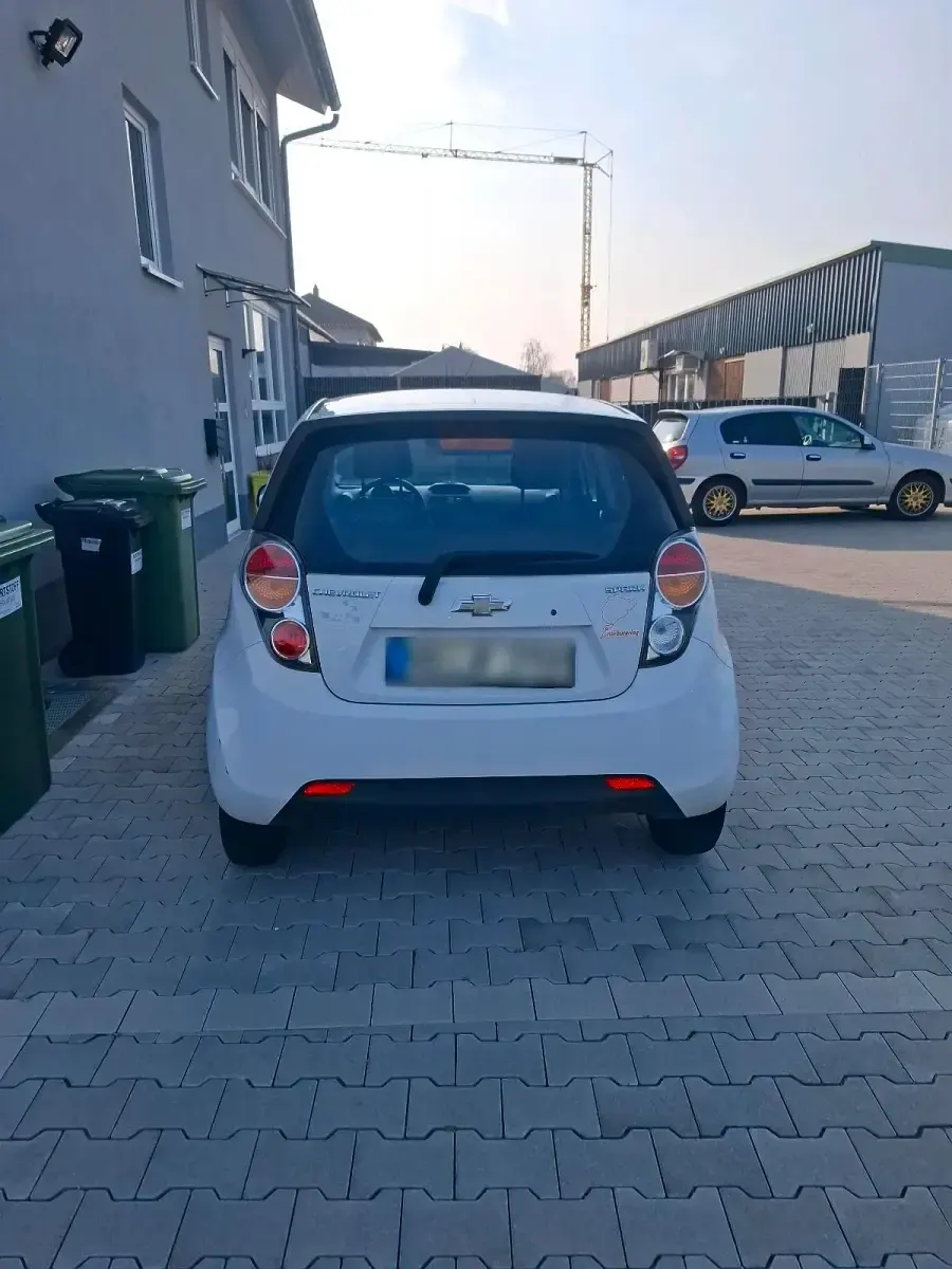 Używany Chevrolet Spark 67 KM (49 kW) 2010 Biały Hatchback