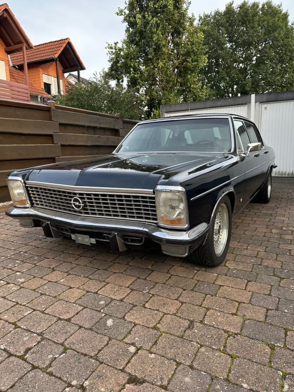 Blau Gebraucht 1976 Opel Diplomat Limousine | 35.500 € - Bild 1/4
