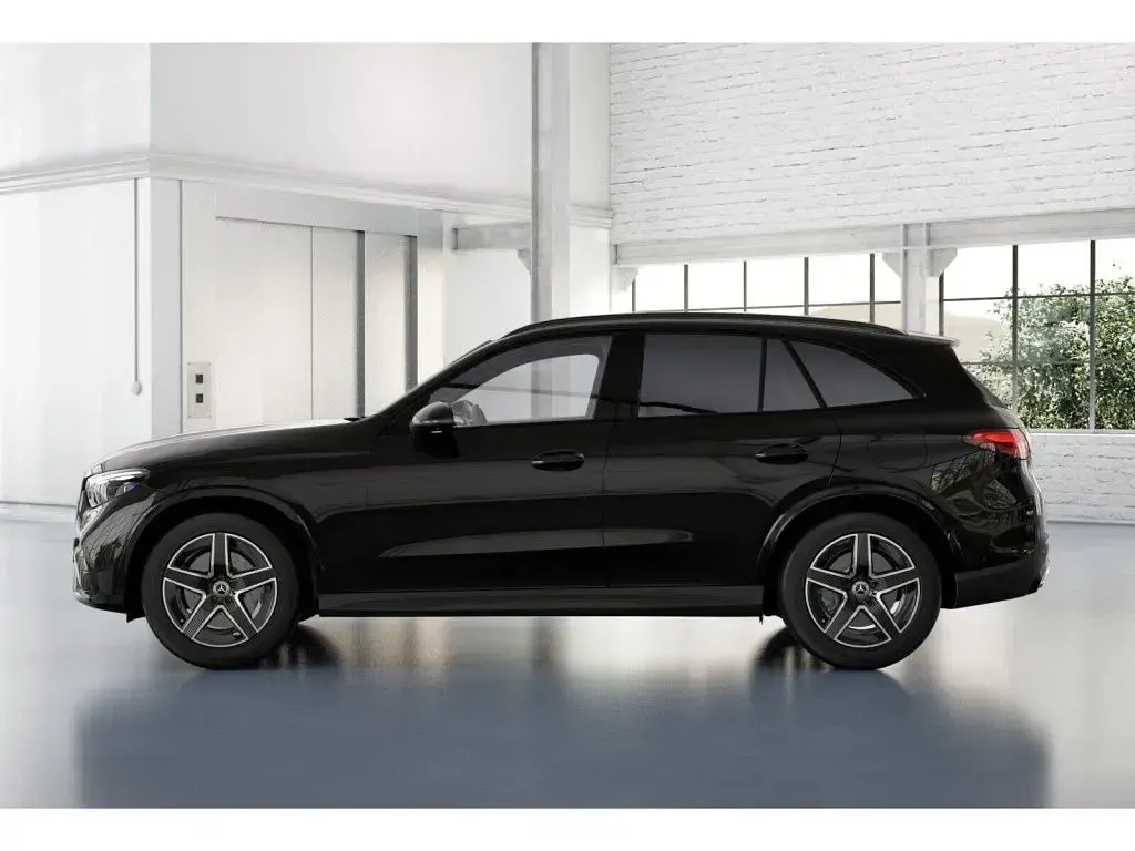 Gebraucht Mercedes GLC300 AMG 204 PS (150 kW) 2026 Schwarz SUV