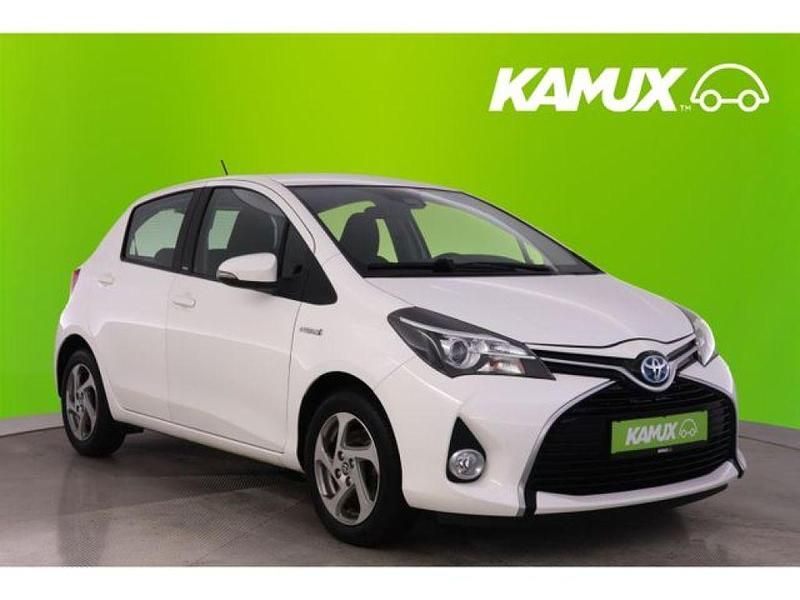 Weiß Gebraucht 2017 Toyota Yaris Hybrid Edition-S Limousine | 13.750 € (Guter Preis) - Bild 1/3