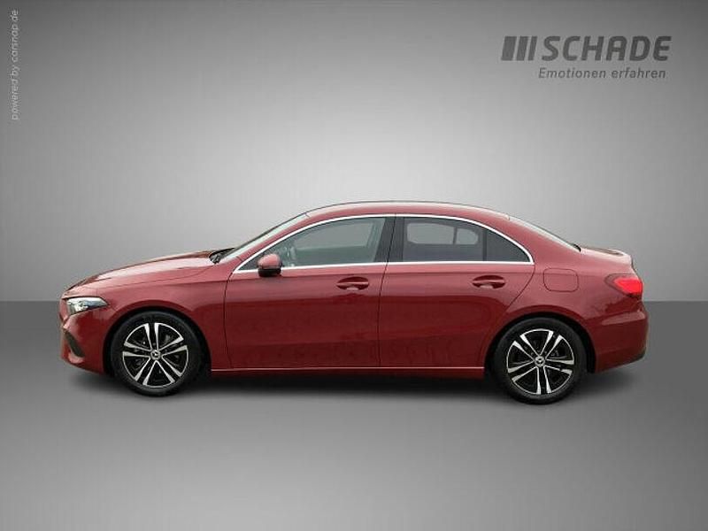 Gebraucht Mercedes A200 Progressive 150 PS (110 kW) 2024 Rot Limousine