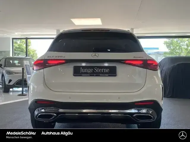 Gebraucht Mercedes GLC220 AMG 197 PS (144 kW) 2025 Weiß SUV