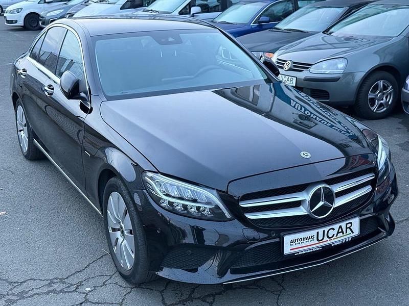 Gebraucht Mercedes C300e 194 PS (142 kW) 2020 Schwarz Limousine