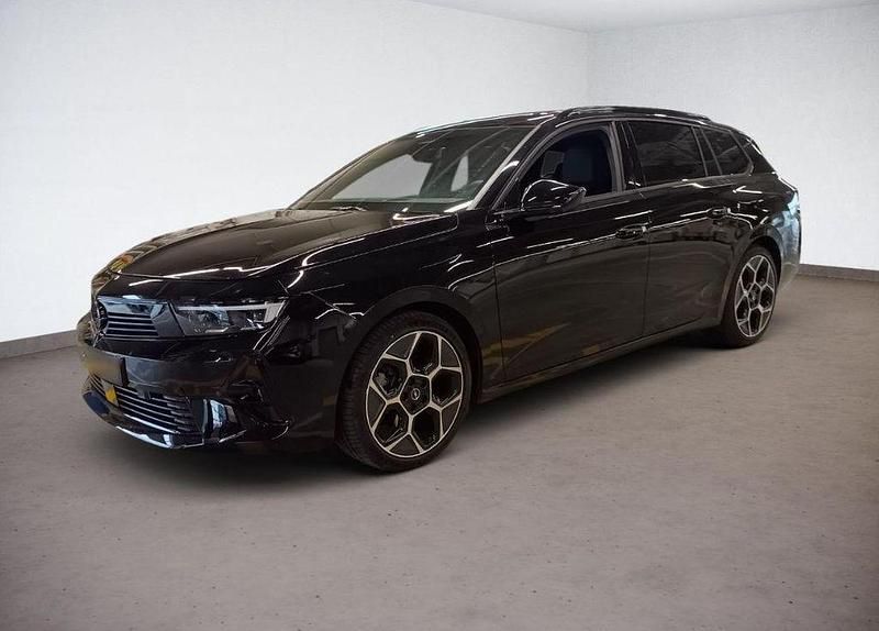 Schwarz Gebraucht 2024 Opel Astra Ultimate Kombi | 28.950 € (Etwas zu teuer) - Bild 1/4