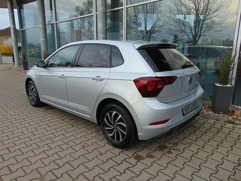 Gebraucht VW Polo Life 95 PS (69 kW) 2023 Silber Kleinwagen