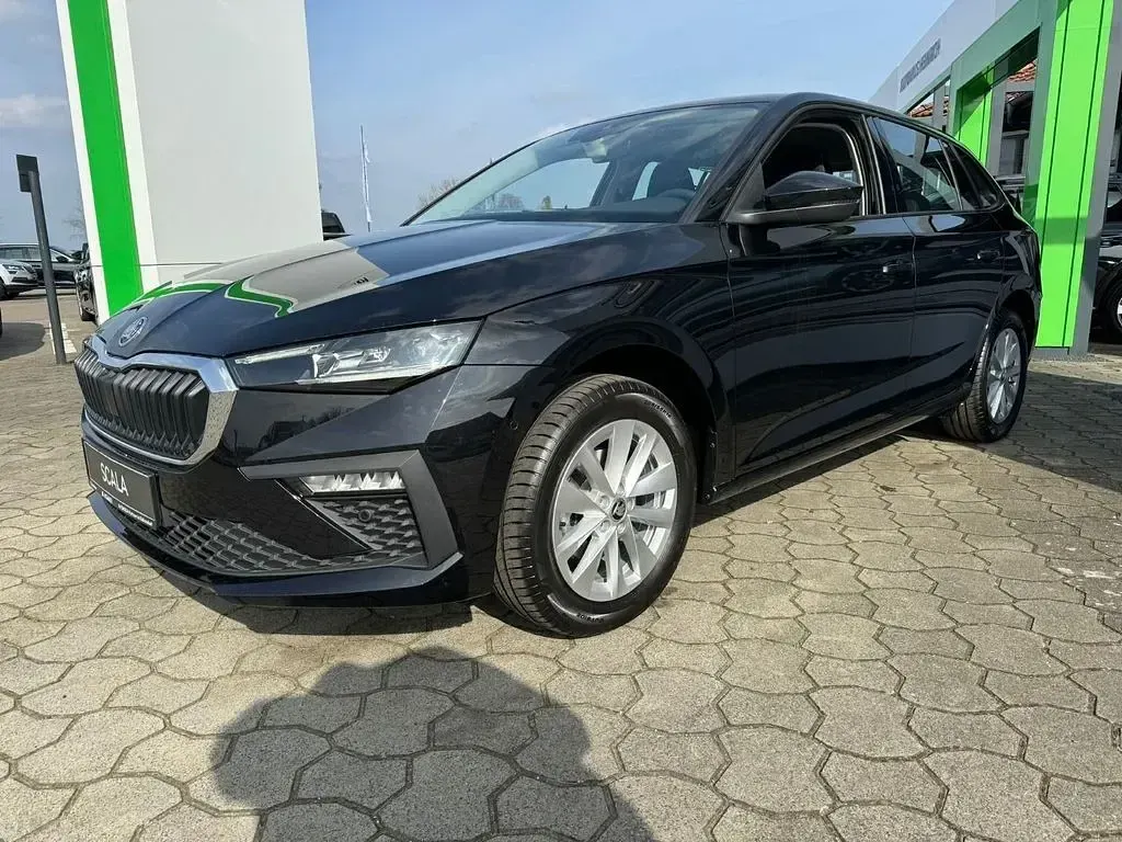Gebraucht Skoda Scala 116 PS (85 kW) 2024 Blackmagic perleffekt Kleinwagen