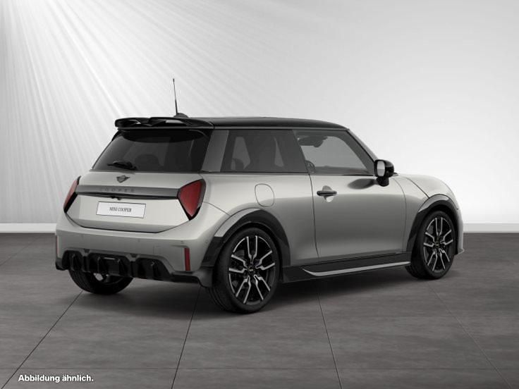 Second-hand Mini Cooper 114 kW (156 CP) 2025 Argintiu Hatchback