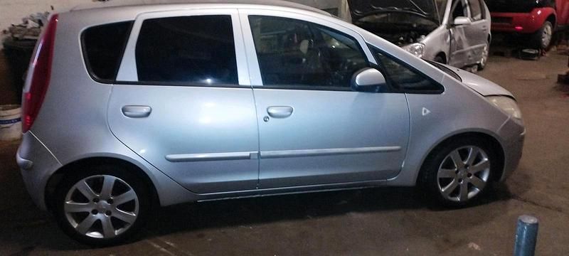 Gebraucht Mitsubishi Colt 75 PS (55 kW) 2007 Silber Kleinwagen