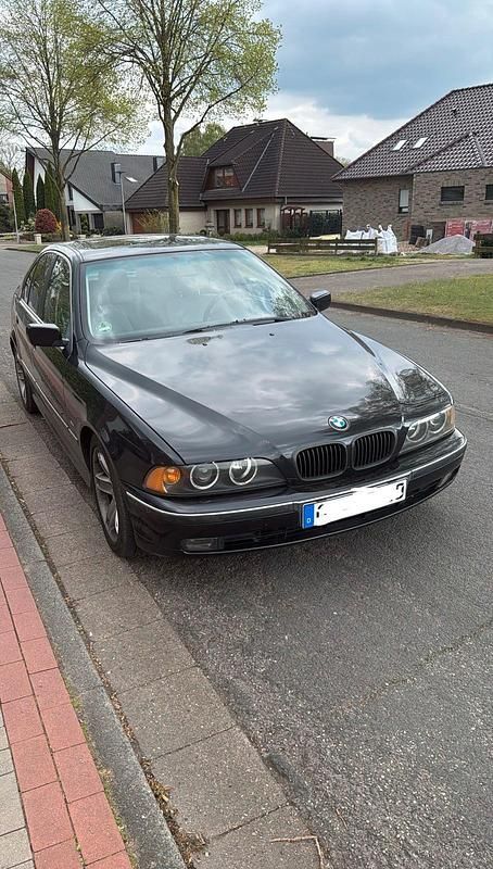 Gebraucht BMW 528 Basis 193 PS (141 kW) 2000 Schwarz Limousine