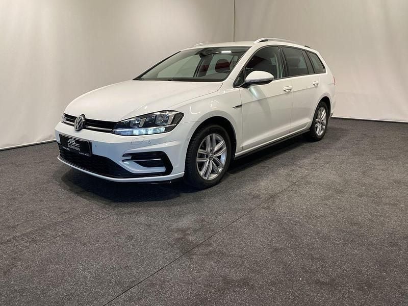 Weiß Gebraucht 2020 VW Golf VII R-line Kombi | 16.700 € (Fairer Preis) - Bild 1/4
