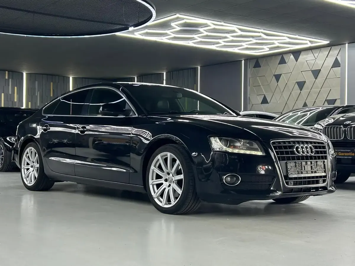 Gebraucht Audi A5 Ambiente 190 PS (139 kW) 2010 Schwarz Coupé