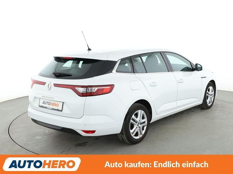 Gebraucht Renault Mégane GrandTour Play 132 PS (97 kW) 2018 Weiß Kombi