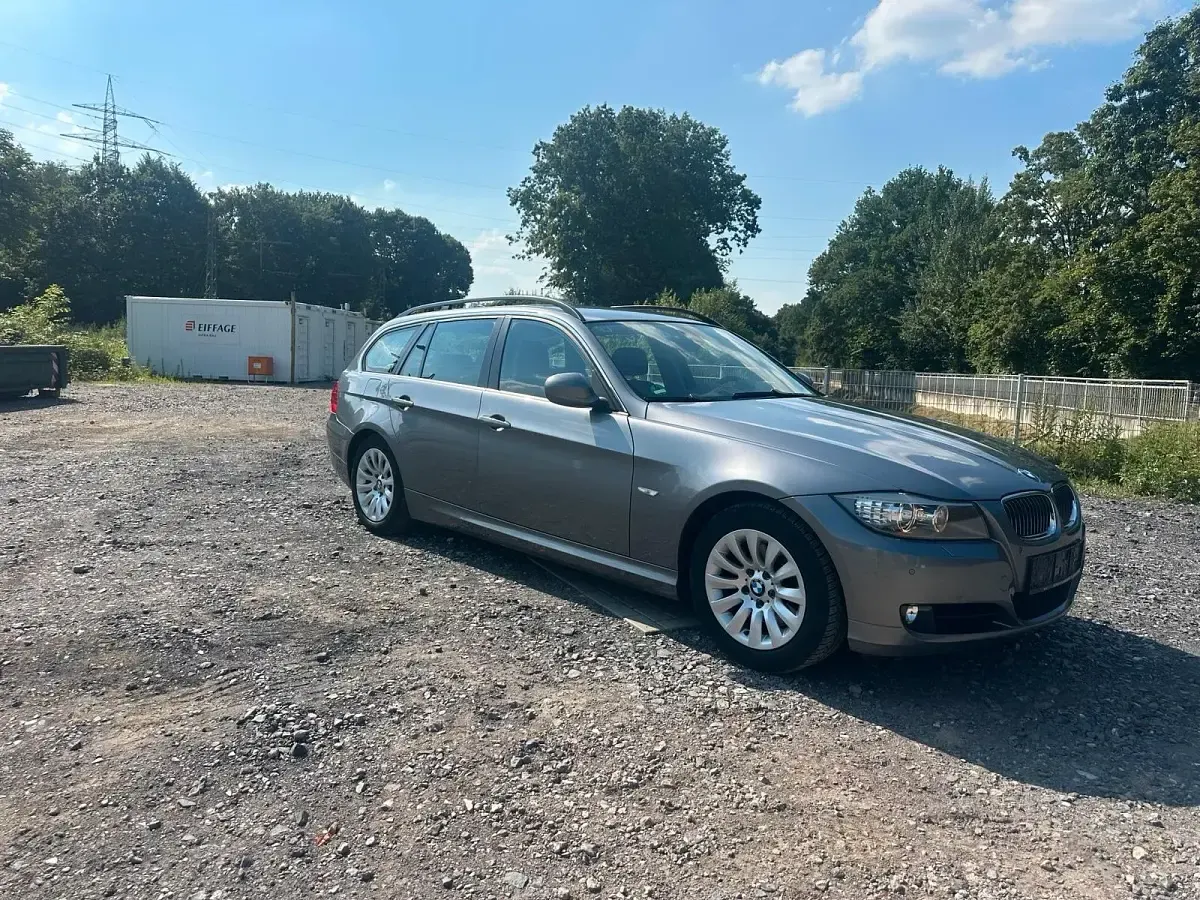 Gebraucht BMW 325 220 PS (161 kW) 2008 Grau Kombi