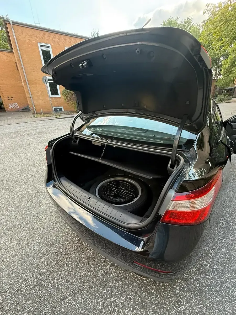 Gebraucht Renault Latitude 170 PS (125 kW) 2011 Schwarz Limousine