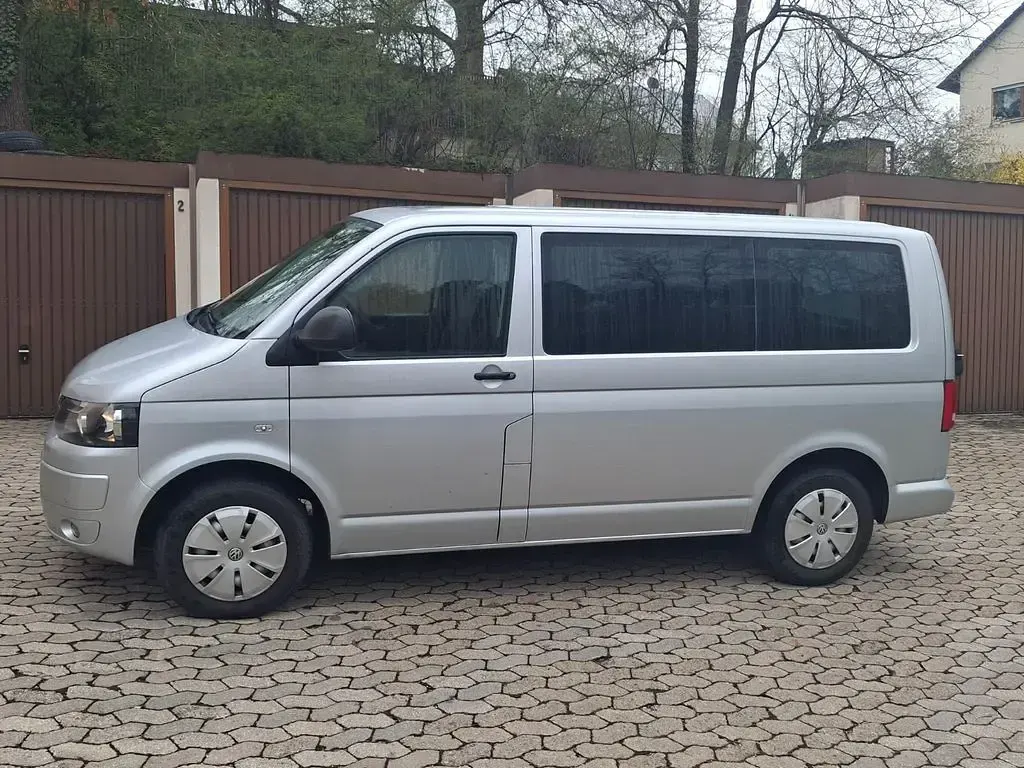 Gebraucht VW Multivan Startline 140 PS (102 kW) 2014 Silber Van / Kleinbus