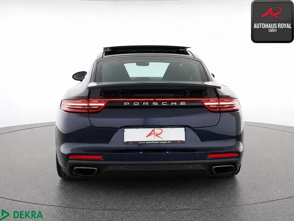Gebraucht Porsche Panamera Turbo 330 PS (242 kW) 2018 Blau Kleinwagen