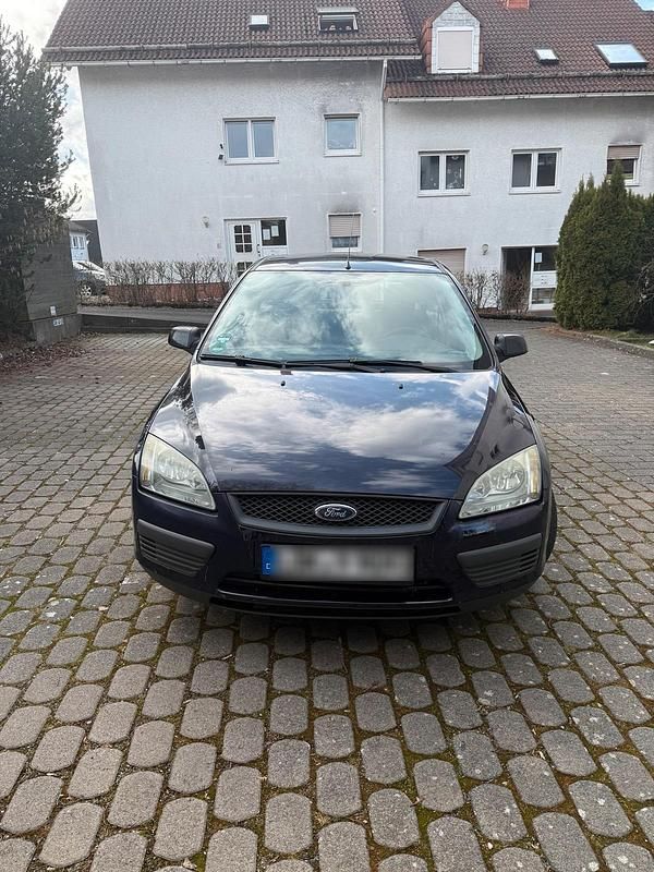 Gebraucht Ford Focus 101 PS (74 kW) 2006 Blau Kleinwagen