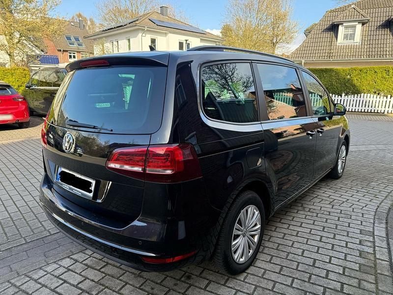Gebraucht VW Sharan 150 PS (110 kW) 2015 Schwarz Van / Kleinbus