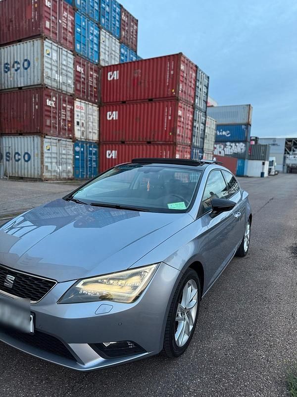 Silber Gebraucht 2016 Seat Leon Kleinwagen | 8.900 € (Teuer) - Bild 1/4
