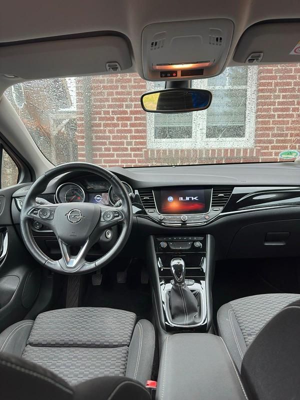 Gebraucht Opel Astra 125 PS (91 kW) 2018 Schwarz Limousine