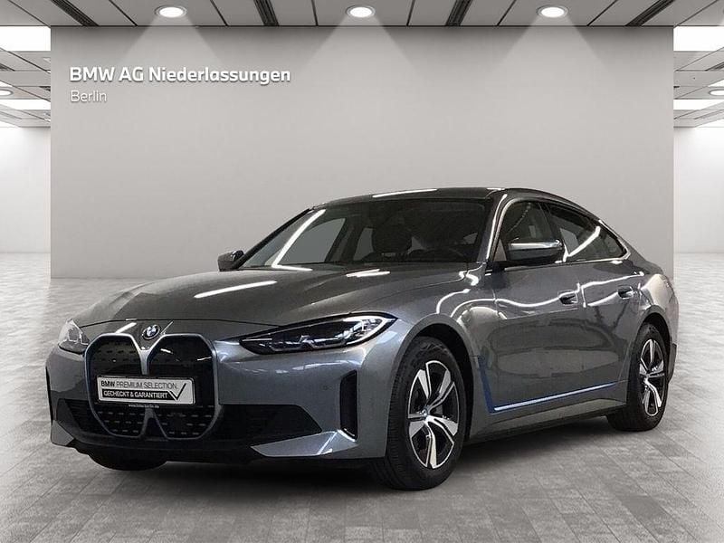 Grau Gebraucht 2022 BMW i4 Limousine | 37.700 € (Fairer Preis) - Bild 1/4