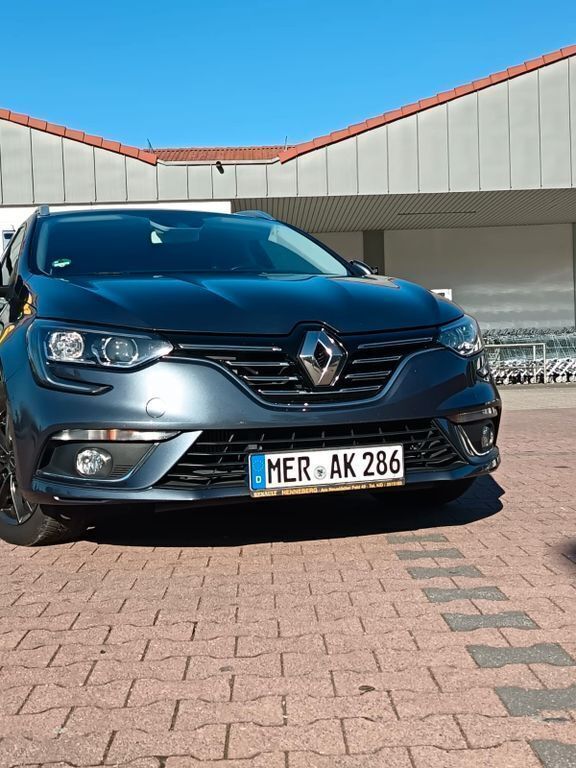Blau Gebraucht 2016 Renault Mégane III Experience Limousine | 9.999 € (Fairer Preis) - Bild 1/4