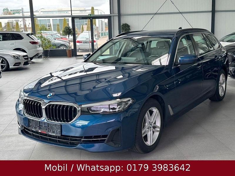 Gebraucht BMW 520 190 PS (139 kW) 2022 Phytonicblau metallic Kombi