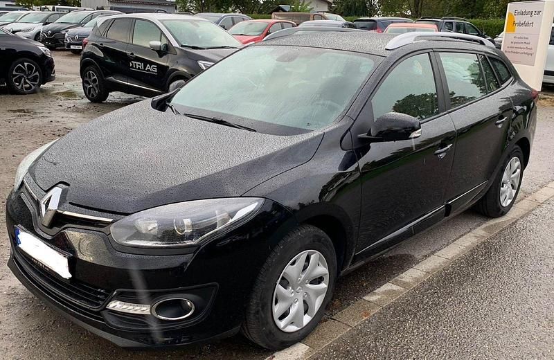 Schwarz Gebraucht 2016 Renault Mégane GrandTour Intens Kombi | 9.000 € (Etwas zu teuer) - Bild 1/4
