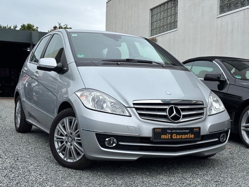 Silber Gebraucht 2009 Mercedes A170 Limousine | 4.790 € (Fairer Preis) - Bild 1/4