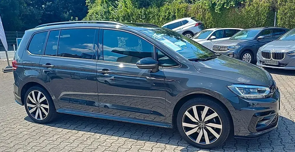 Gebraucht VW Touran Highline 150 PS (110 kW) 2022 Uranograu Van / Kleinbus