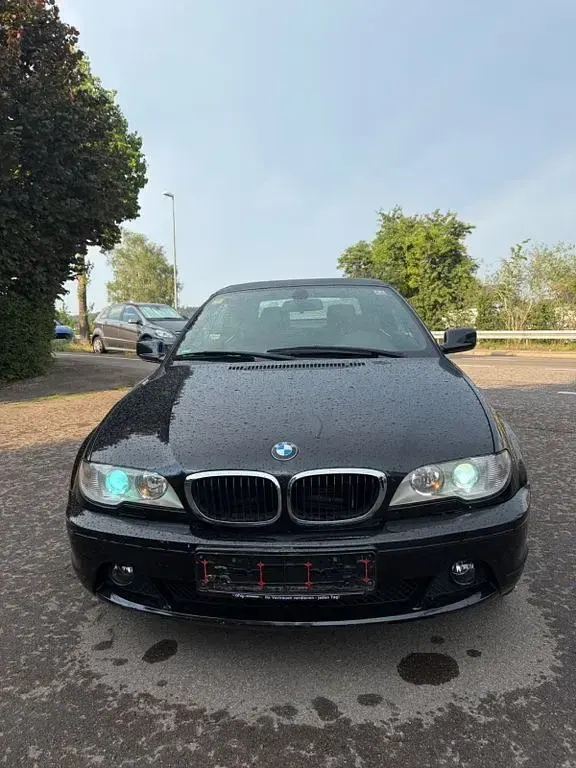 Gebraucht BMW 318 150 PS (110 kW) 2006 Schwarz Cabrio