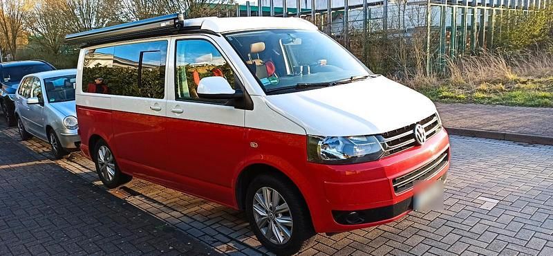 Gebraucht VW Transporter 140 PS (102 kW) 2016 Rot Van