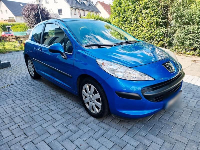 Blau Gebraucht 2006 Peugeot 207 Kleinwagen | 2.000 € (Etwas zu teuer) - Bild 1/4