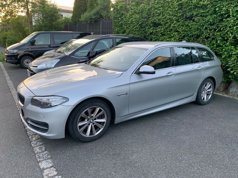 Silber Gebraucht 2014 BMW 520 Luxury Line Kombi | 7.999 € (Superpreis) - Bild 1/4