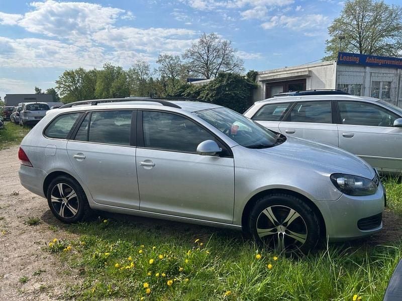 Gebraucht VW Golf VI 105 PS (77 kW) 2010 Silber Kleinwagen