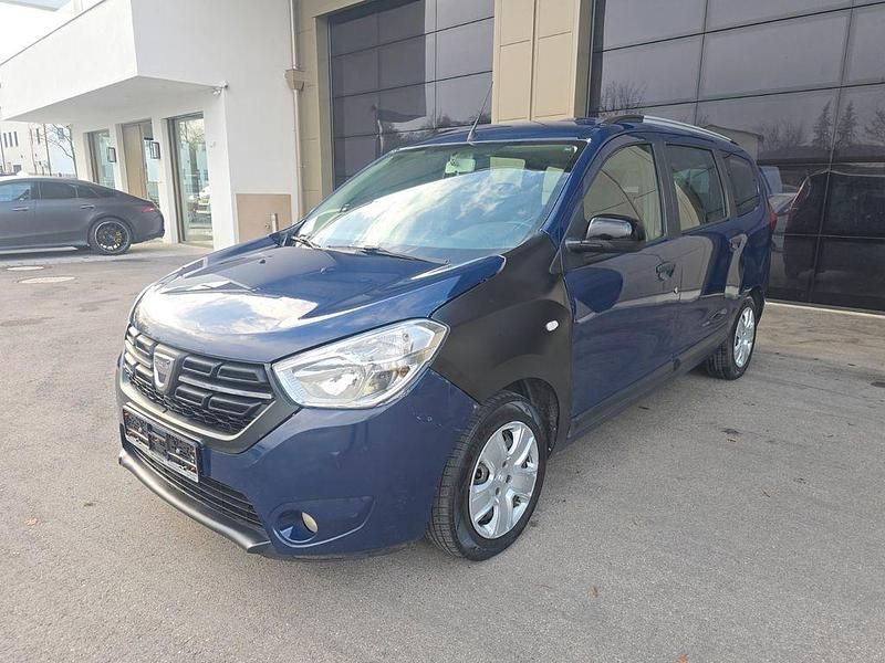 Blau Gebraucht 2020 Dacia Lodgy Comfort Van / Kleinbus | 6.490 € (Superpreis) - Bild 1/4