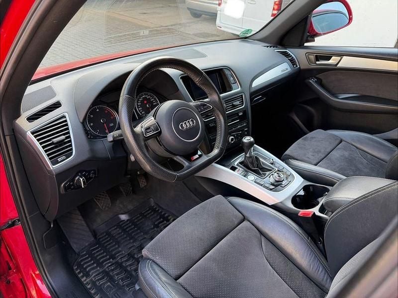 Używany Audi Q5 S-Line 150 KM (110 kW) 2016 Czerwony SUV