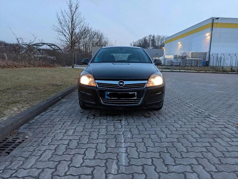 Gebraucht Opel Astra 90 PS (66 kW) 2009 Schwarz Kombi