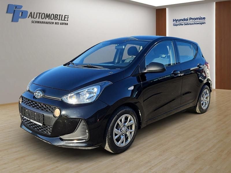 Gebraucht Hyundai i10 Classic 67 PS (49 kW) 2017 Schwarz Kleinwagen