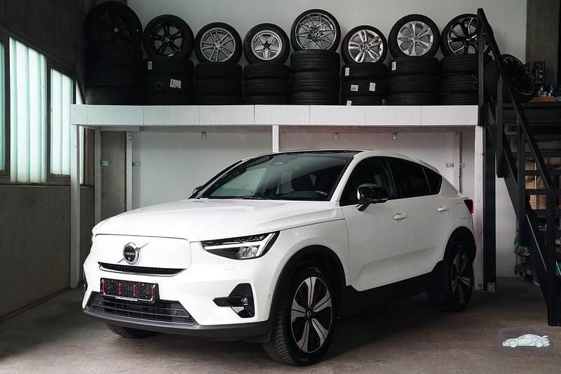 Weiß Gebraucht 2023 Volvo C40 Ultimate SUV | 42.290 € (Etwas zu teuer) - Bild 1/4