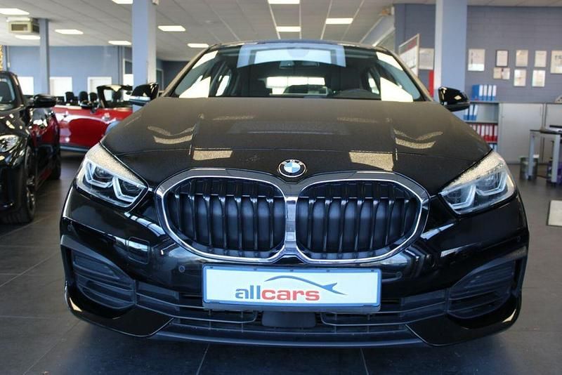 Gebraucht BMW 118 Advantage 140 PS (102 kW) 2020 Schwarz Kleinwagen